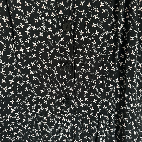 LOFT Womans Black Ditsy Floral Wide Leg Crop Jumpsuit Sz S Smocked Preppy Boho - Picture 2 of 16